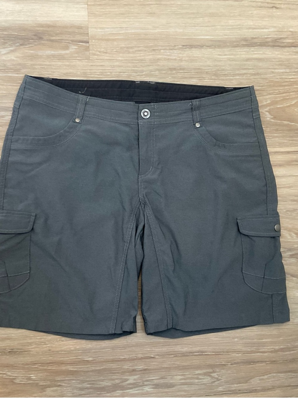 KÜHL Women’s Hiking Shorts Gray Graphite Outdoor Utility Size 14 8” Inseam